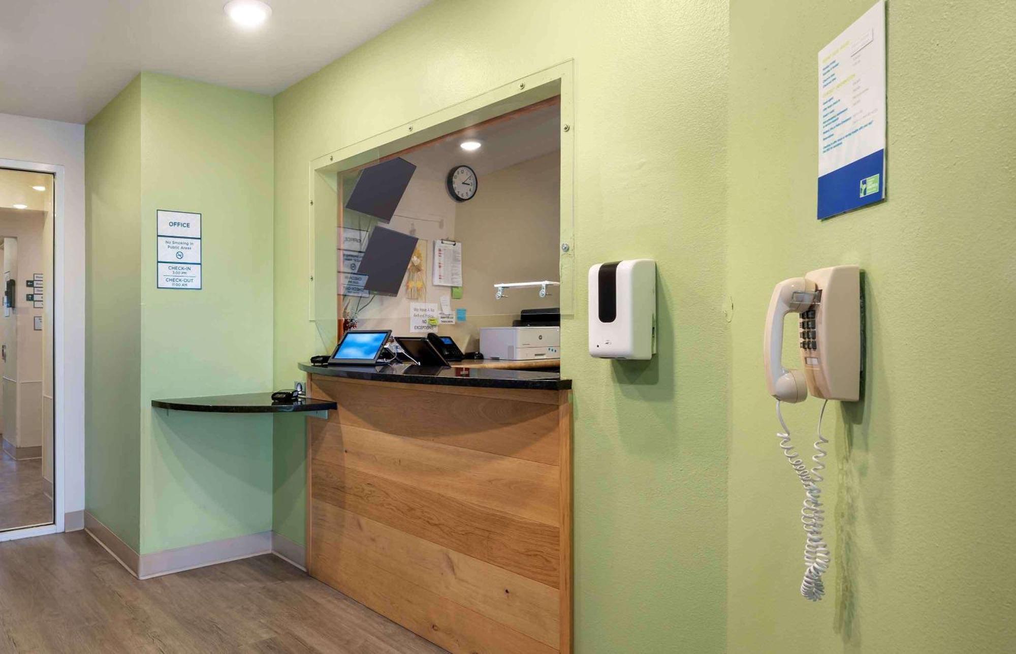 Extended Stay America Select Suites - Wichita - Airport 외부 사진