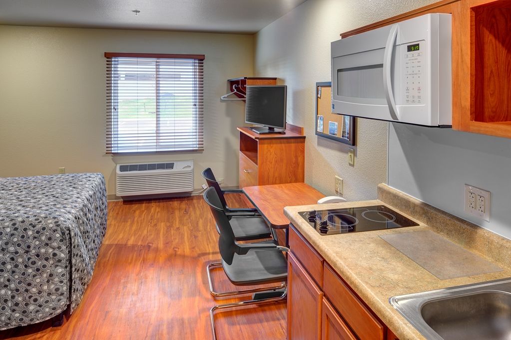Extended Stay America Select Suites - Wichita - Airport 객실 사진