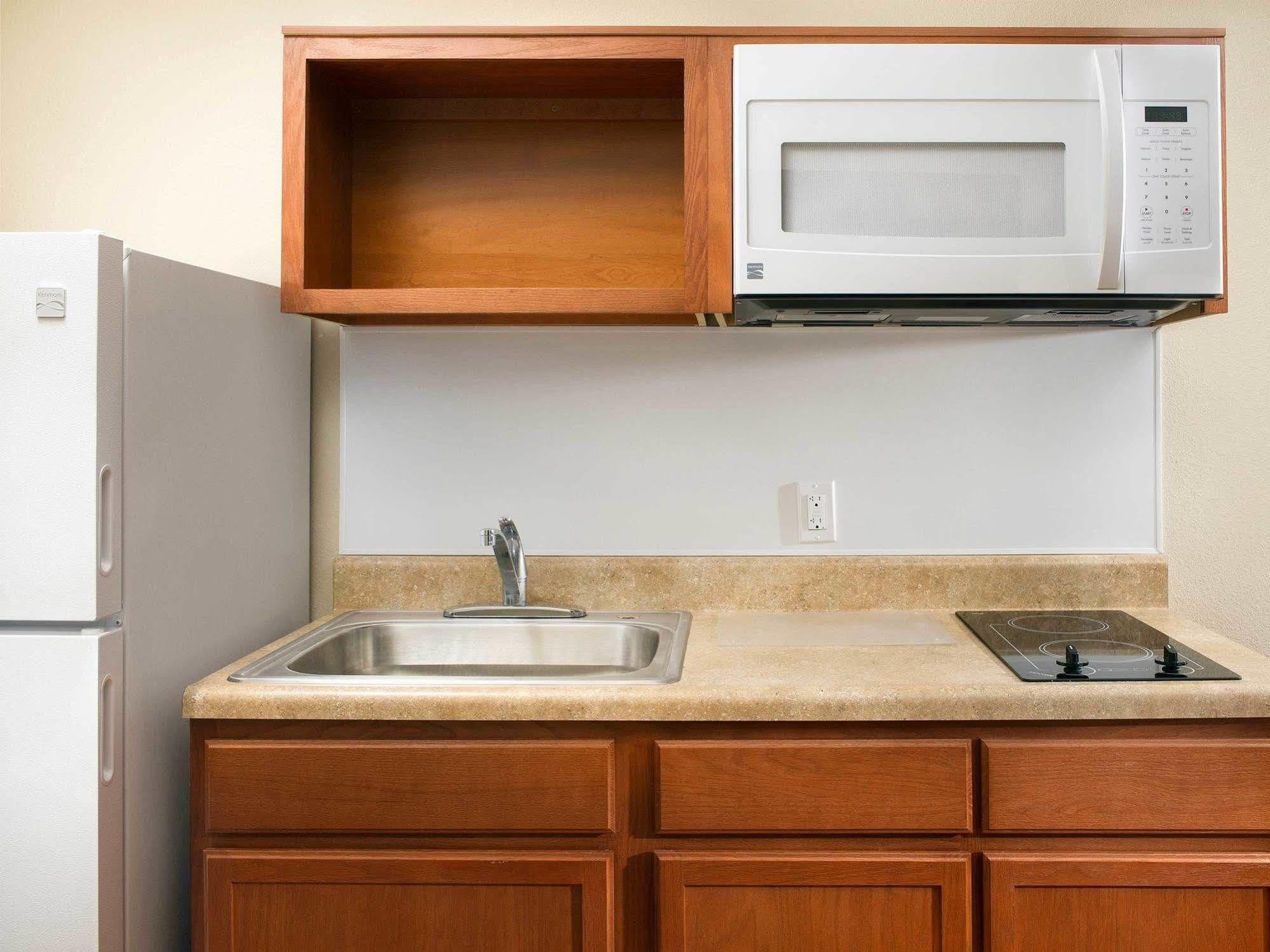 Extended Stay America Select Suites - Wichita - Airport 외부 사진